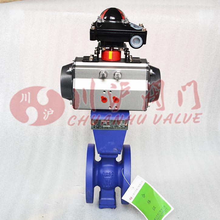 ����V����